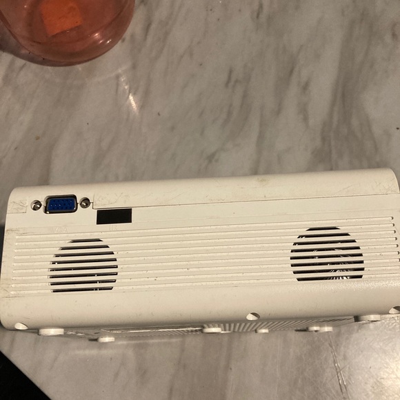 Projector - Picture 5 of 5